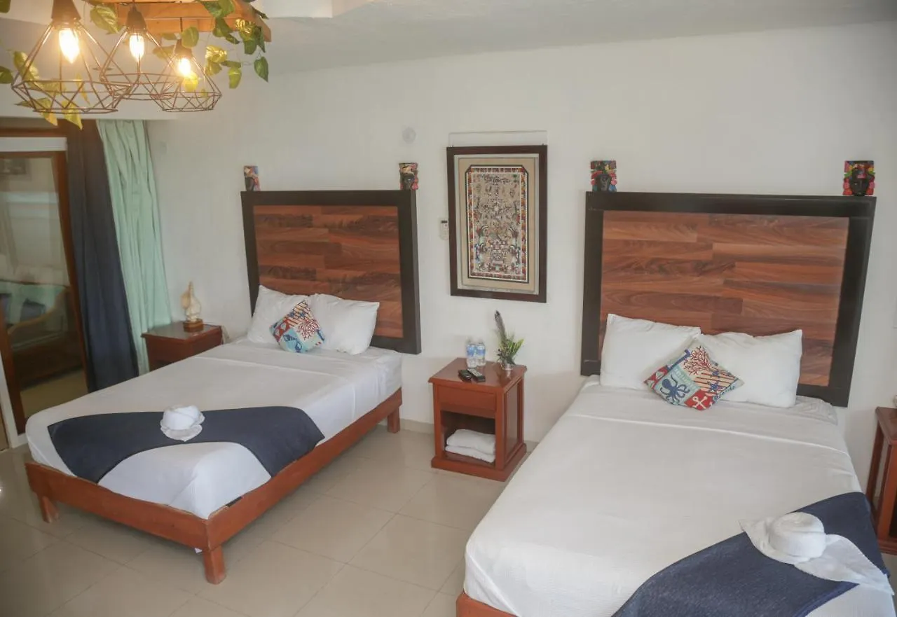 Lodge Seven Blue House Village&Lodge Bacalar Mexico