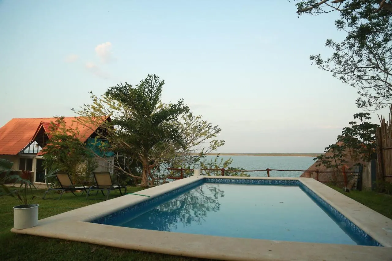 Seven Blue House Village & Lodge Bacalar