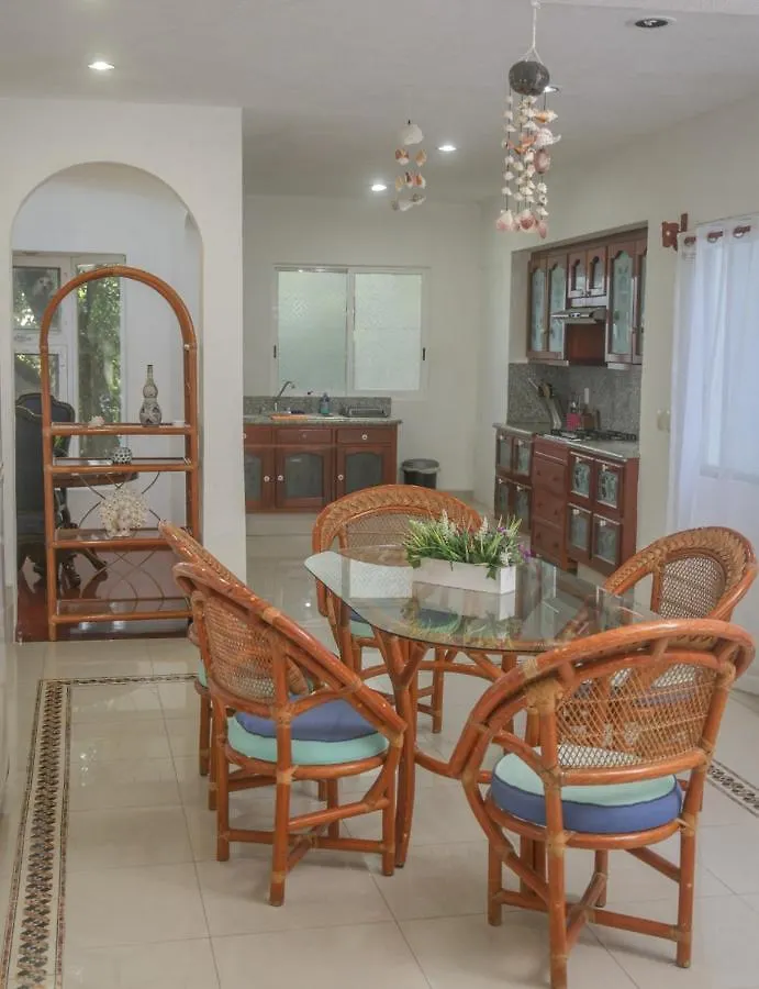 Seven Blue House Village & Lodge Bacalar