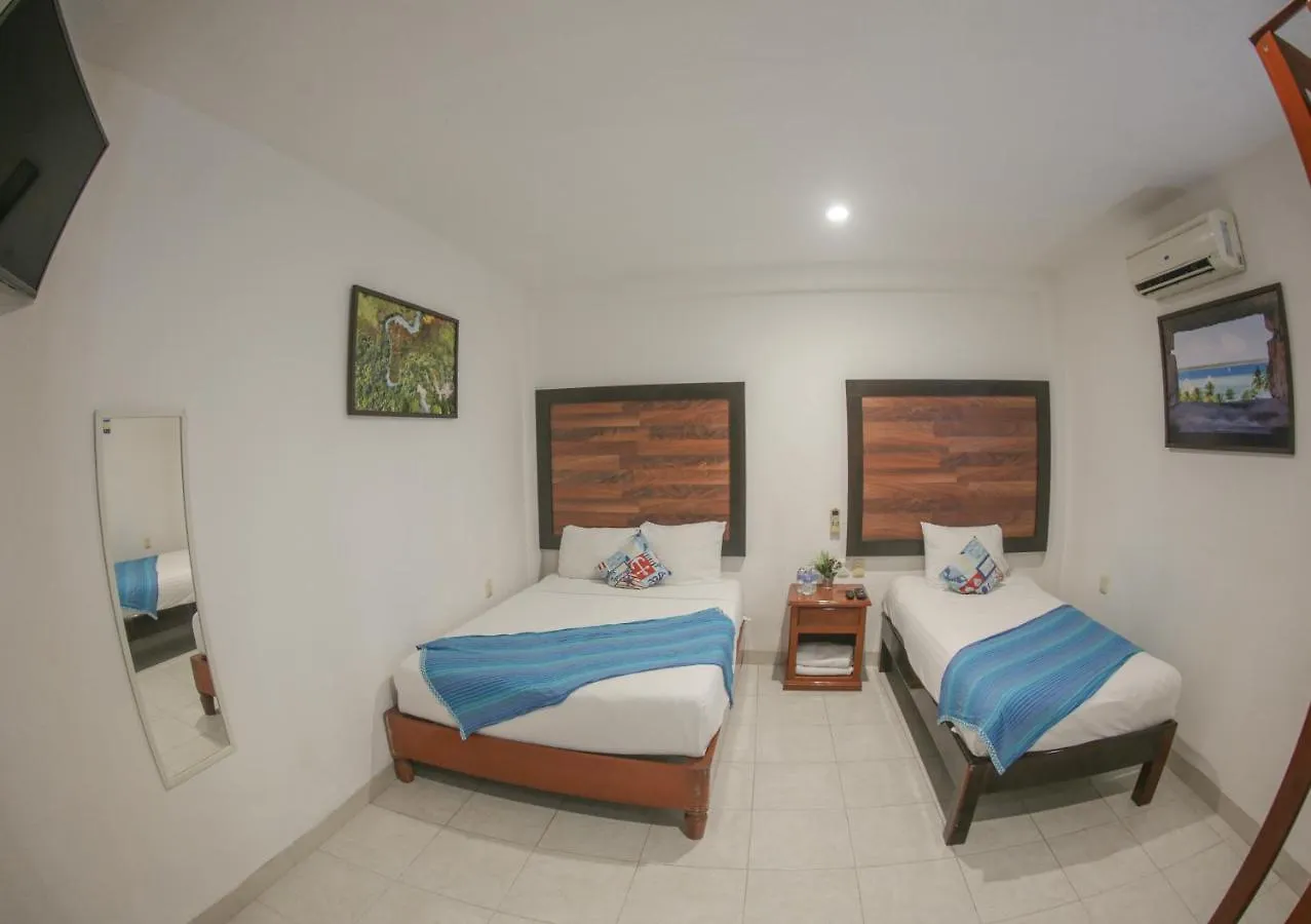 Seven Blue House Village & Lodge Bacalar