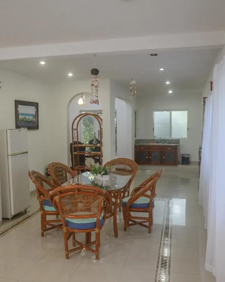 Seven Blue House Village & Lodge Bacalar