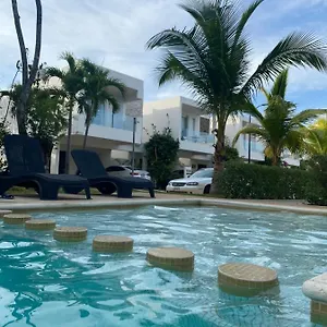 https://cozy-family-vacation-home-near-the-beach.allrivieramayahotels.com